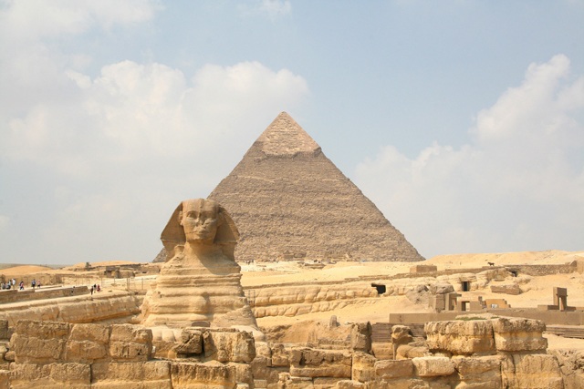 Thử ngủ trong Kim tự tháp, Vua Napoleon hãi hùng vì những điều kì lạ - Ảnh 3.