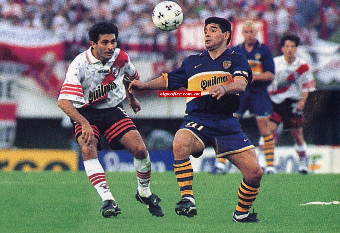 Những khoảnh khắc đáng nhớ trong sự nghiệp của Diego Maradona - Ảnh 9.