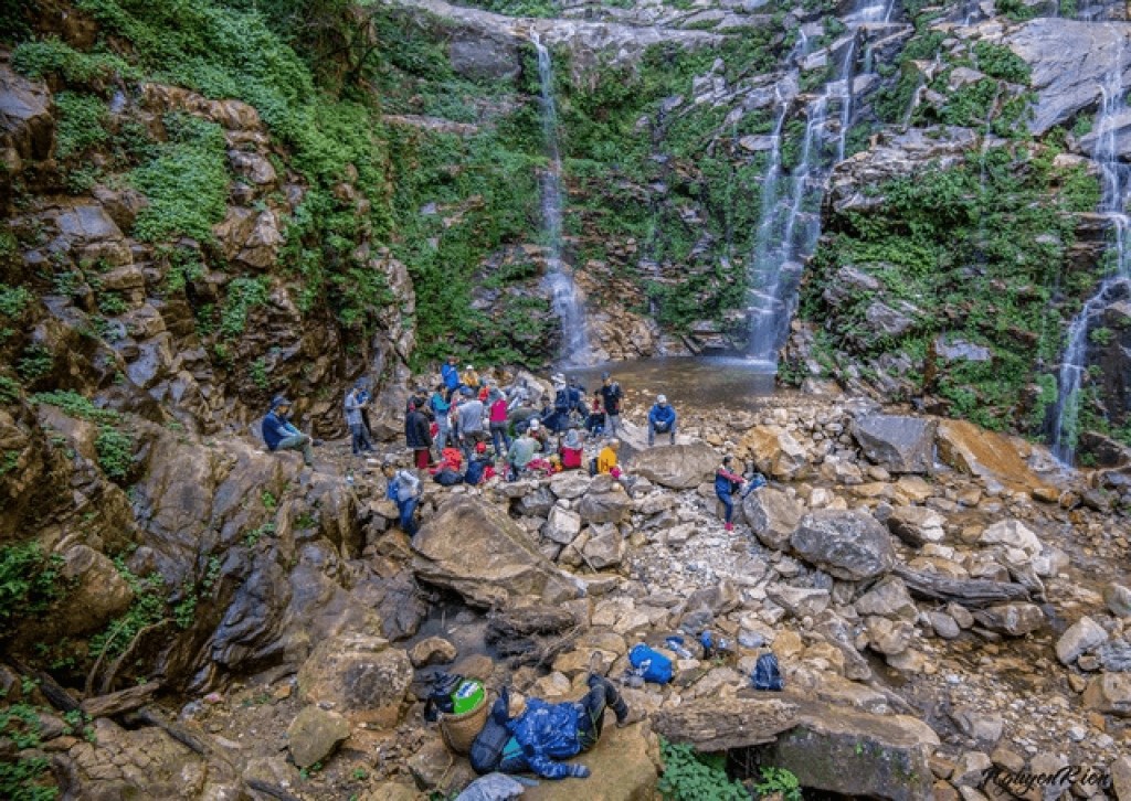 Cảnh đẹp níu chân người trên tour leo Nhìu Cồ San và đường đá cổ Pavie - Ảnh 4.