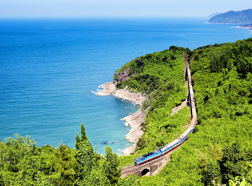 Việt Nam có tuyến đường sắt vào top đẹp nhất thế giới - Ảnh 1.