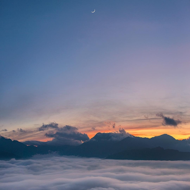 Săn mây ở đỉnh Lảo Thẩn đẹp ngỡ bồng lai tiên cảnh chốn nhân gian - Ảnh 4.