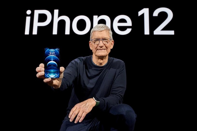 Apple bị kiện vì phát ngôn của Tim Cook - Ảnh 1.