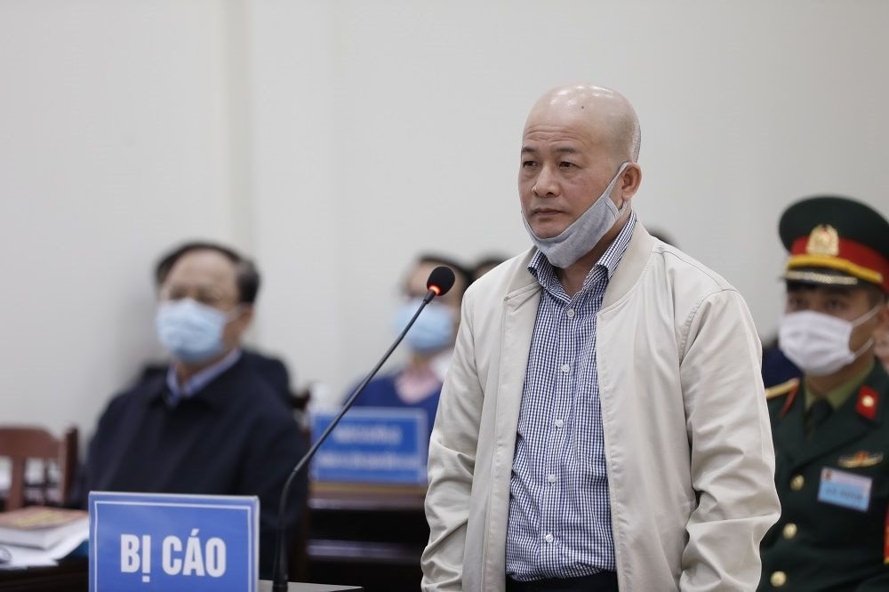 Cựu Thứ trưởng Bộ Quốc phòng Nguyễn Văn Hiến được giảm 6 tháng tù - Ảnh 3.