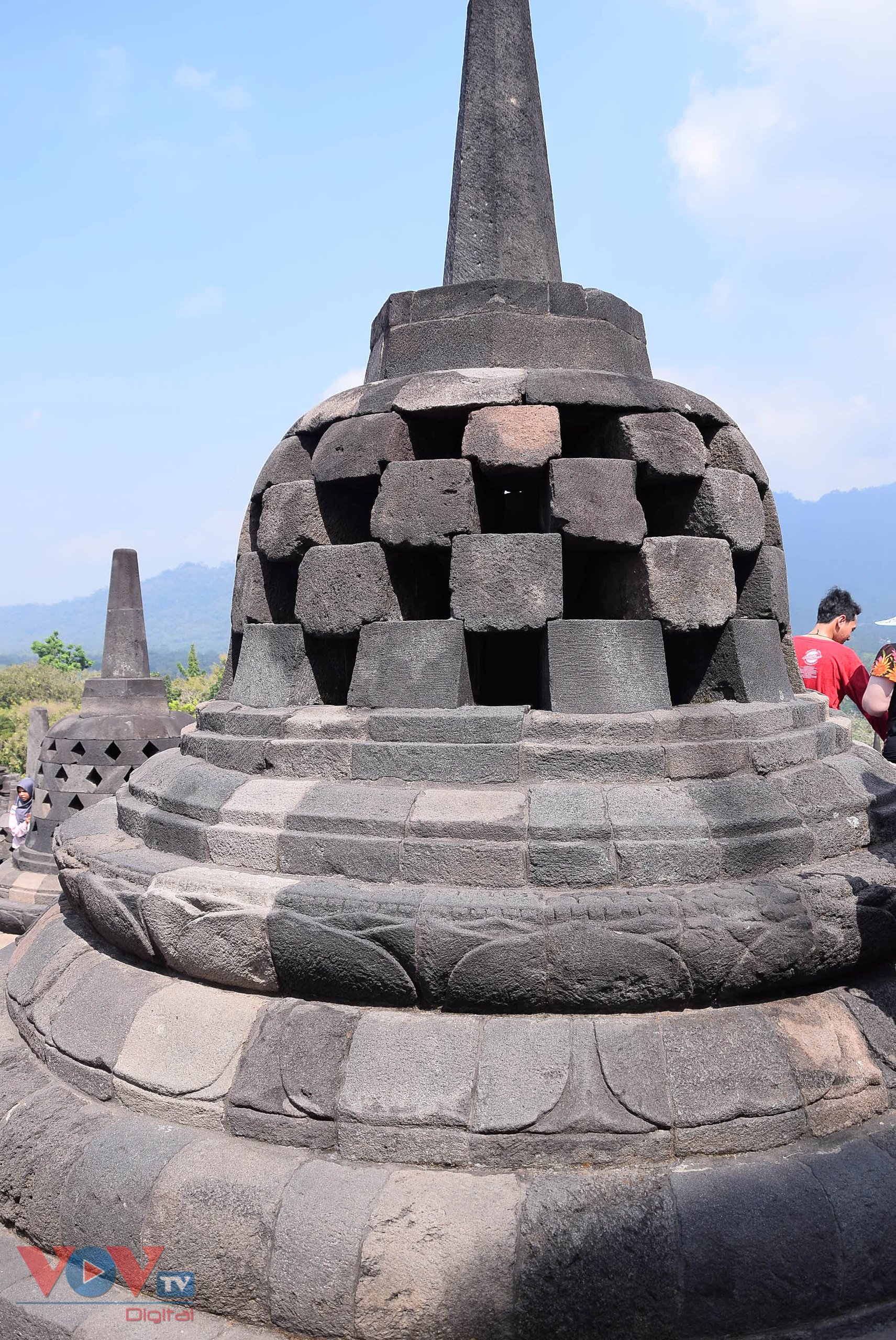 Borobudur - đền Phật giáo lớn nhất thế giới tại nước Hồi giáo Indonesia - Ảnh 7.