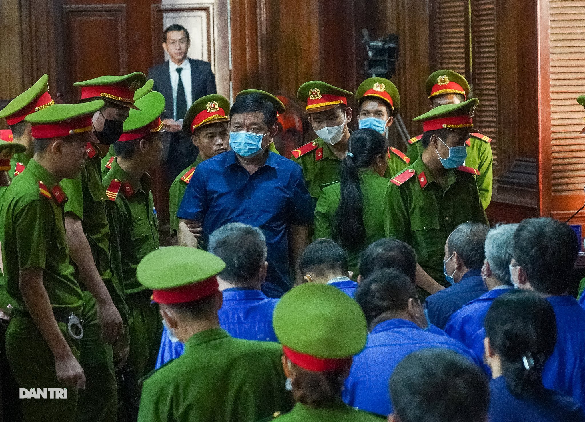 Kê biên hàng loạt tài sản liên quan đến &quot;Út trọc&quot; - Ảnh 1.