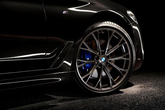 BMW 5 series phiên bản Dark Shadow Edition siêu 'ngầu' - Ảnh 5.