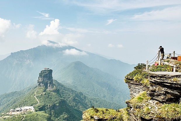 Ngôi chùa nhỏ trên đỉnh núi Fanjing linh thiêng của Trung Quốc - Ảnh 7.