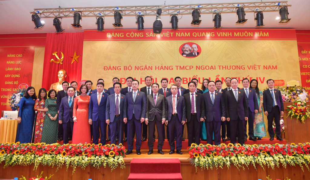 Tinh gọn bộ máy, nâng cao hiệu quả hoạt động xứng đáng là ngân hàng số 1 Việt Nam - Ảnh 2.