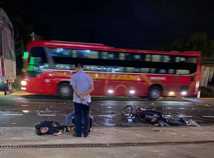 Tai nạn giao thông trên đường Hồ Chí Minh khiến 2 thanh niên tử vong - Ảnh 1.
