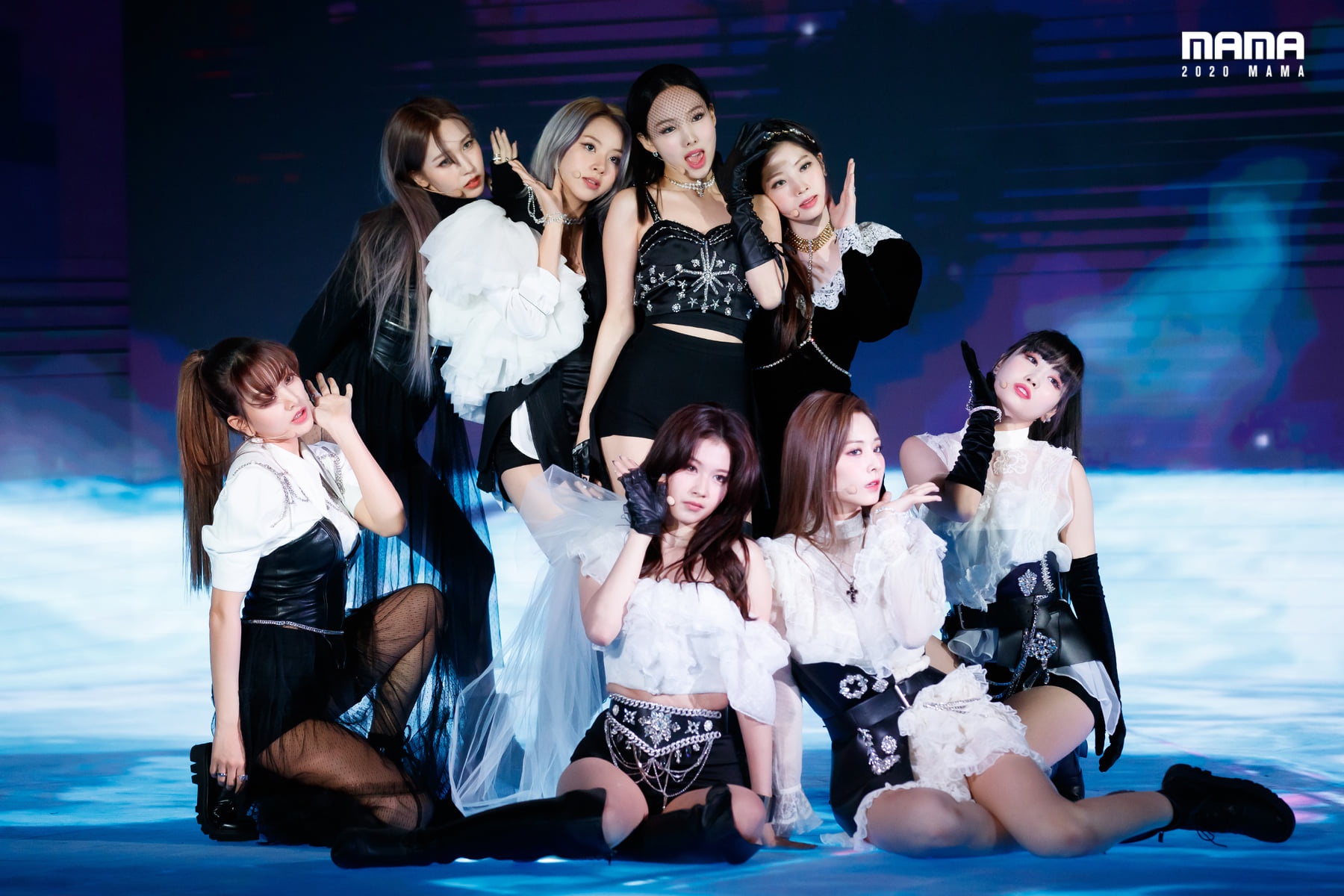 TWICE được tìm kiếm sau tiết mục ở MAMA 2020 - Ảnh 3.