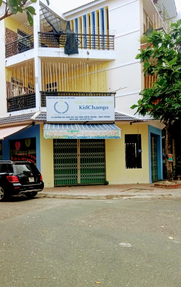 Xử lý chủ trường mầm non tư thục đánh trẻ ở Nha Trang, Khánh Hòa - Ảnh 2.