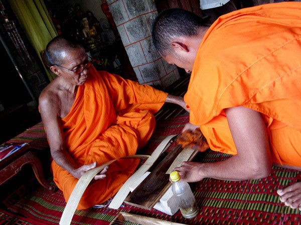 Kinh lá buông - “Báu vật” của đồng bào Khmer Nam Bộ - Ảnh 2.