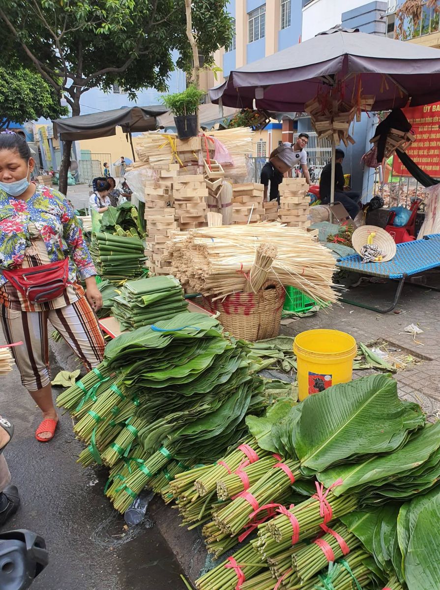 Những phiên chợ chỉ họp 1 lần duy nhất vào trước Tết ở Sài Gòn - Ảnh 2.