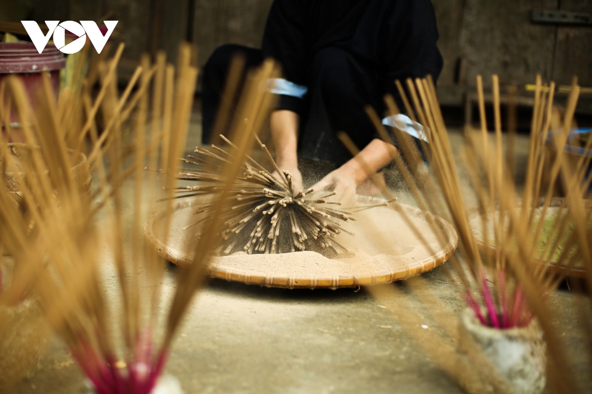 Khám phá nghề làm hương truyền thống của người Nùng ở Cao Bằng - Ảnh 9.