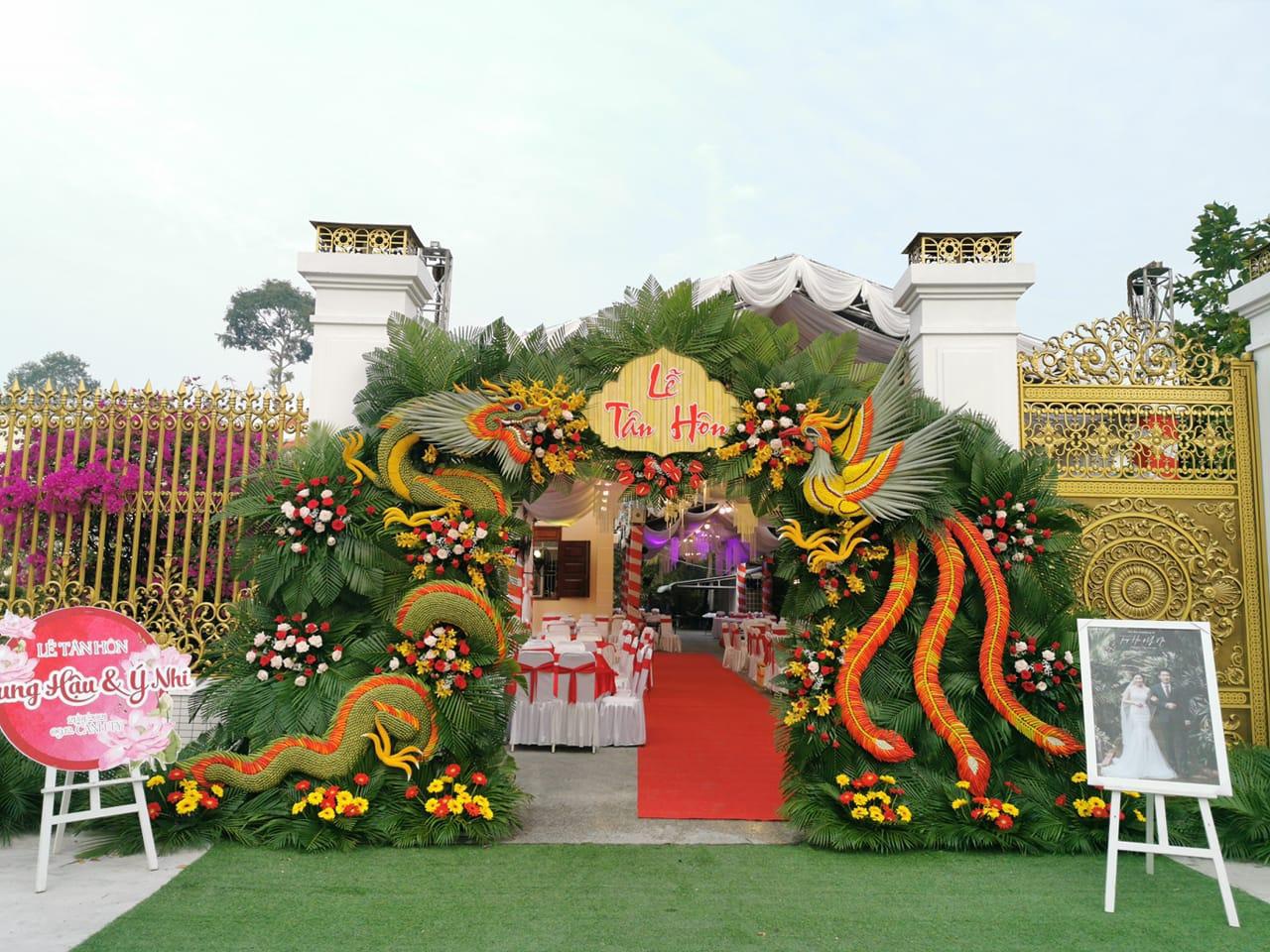 Choáng ngợp trước cổng cưới rồng phượng khổng lồ ở Vĩnh Long - Ảnh 4.