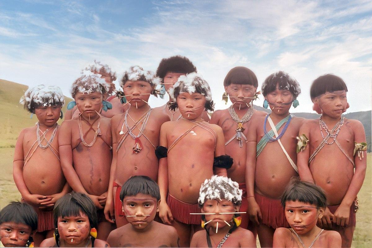 Những tập tục kỳ lạ của bộ tộc sống biệt lập trong rừng sâu Amazon - Ảnh 8.
