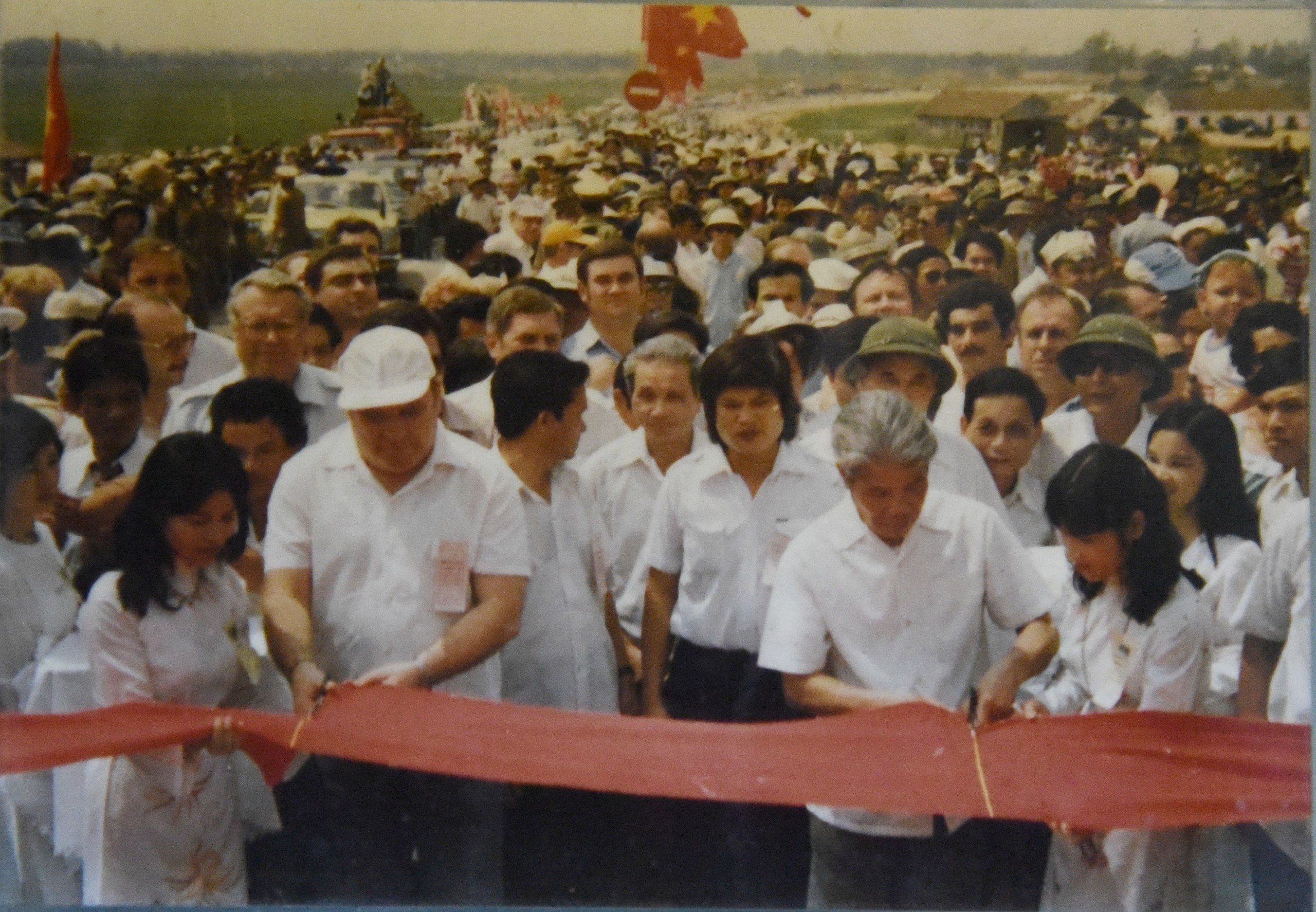 Liên Xô giúp Việt Nam xây cầu Thăng Long như thế nào? - Ảnh 9.