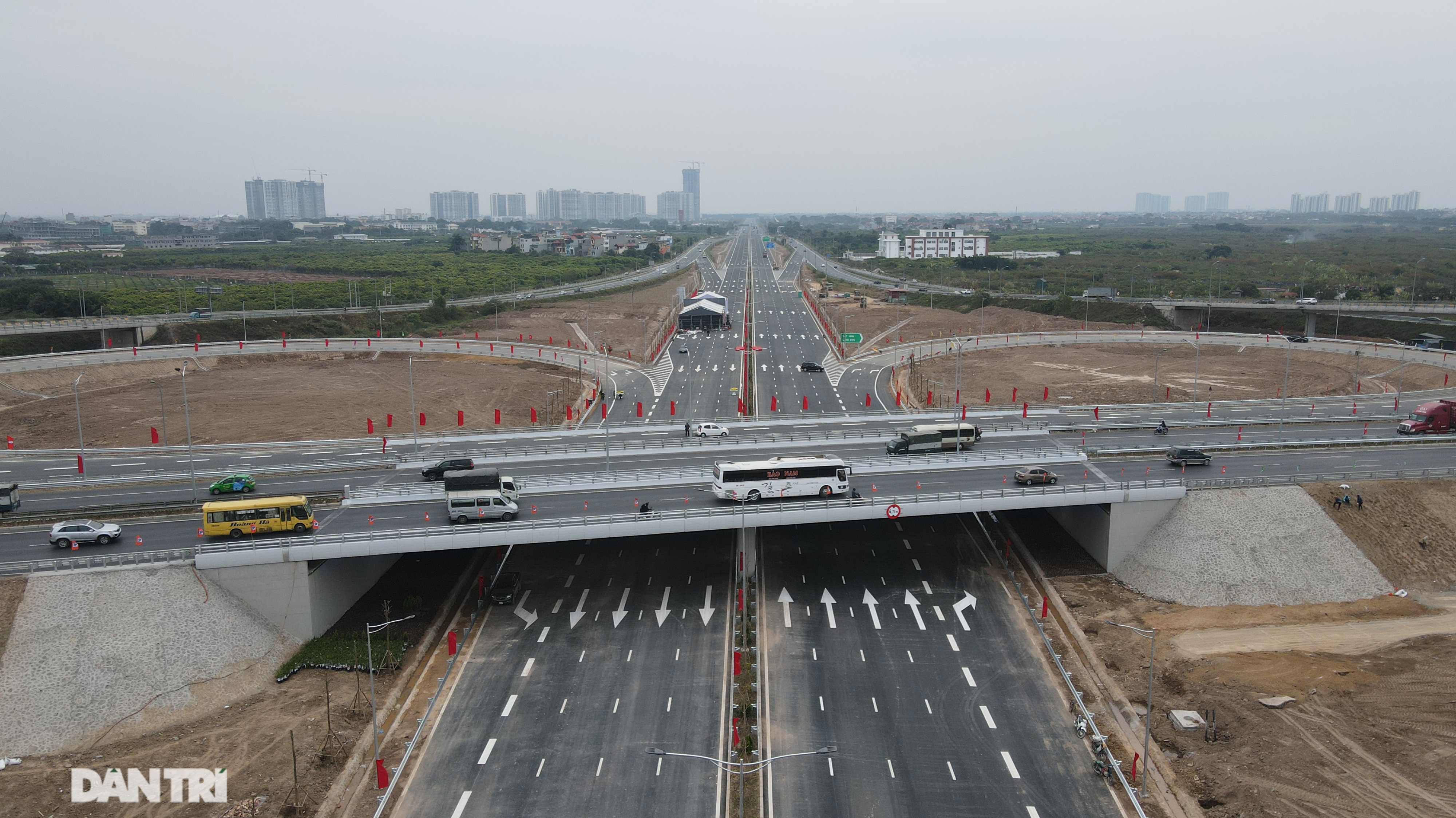 Thông xe nút giao 400 tỷ đồng nối cao tốc Hà Nội - Hải Phòng với Vành đai 3 - Ảnh 5.
