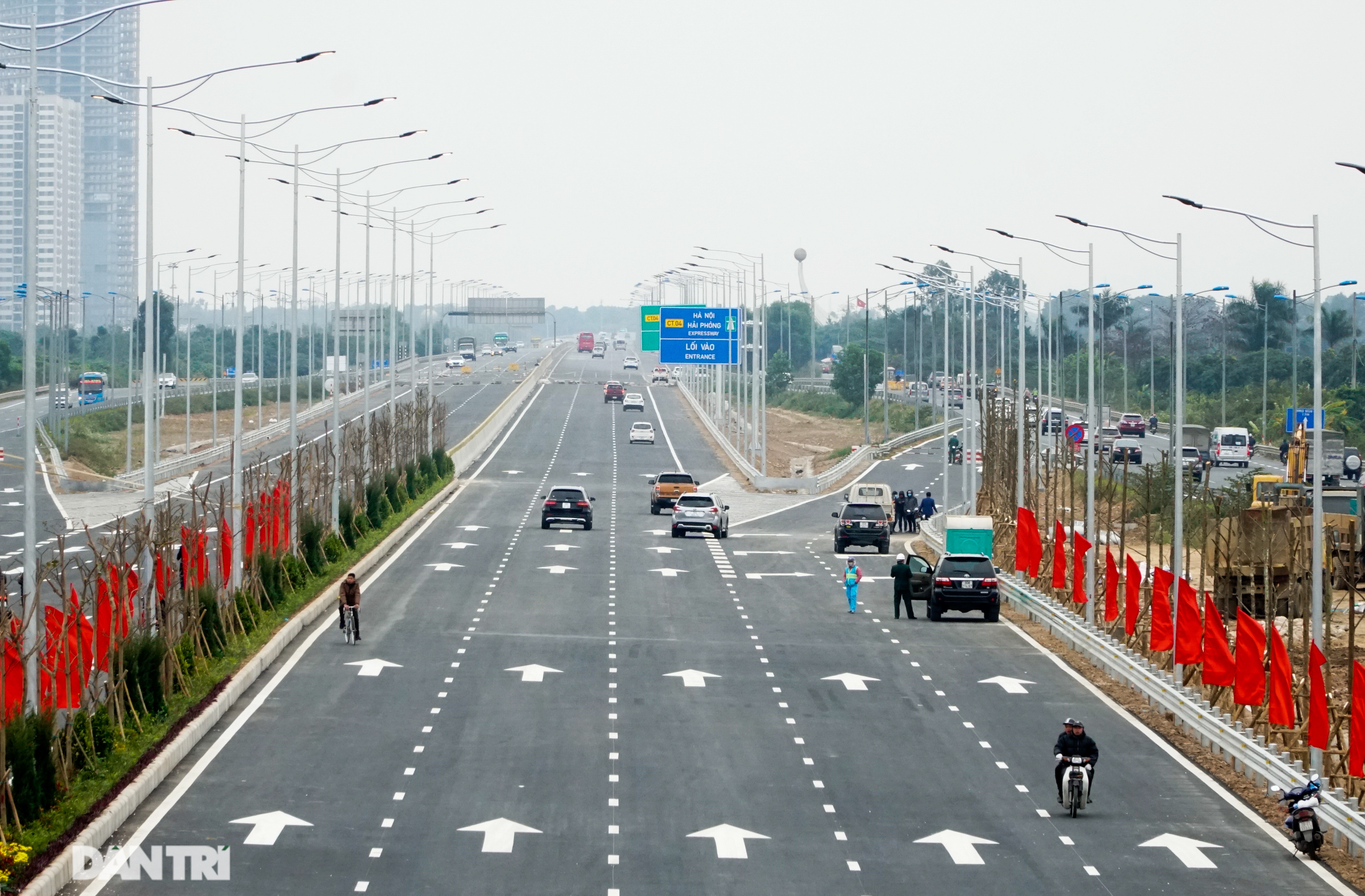 Thông xe nút giao 400 tỷ đồng nối cao tốc Hà Nội - Hải Phòng với Vành đai 3 - Ảnh 8.