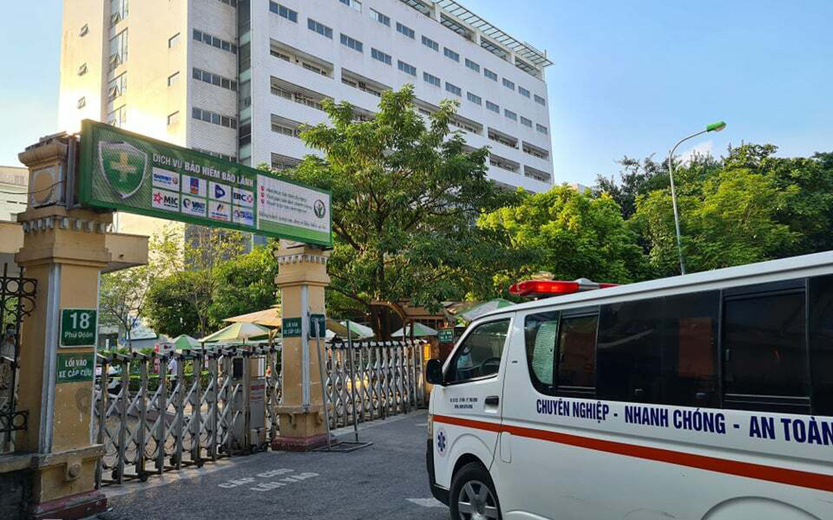 Người đến Bệnh viện Việt Đức từ 15 - 30/9 cần liên hệ y tế ngay - Ảnh 1.