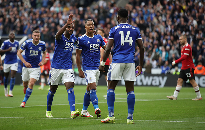 Kết quả Leicester 4-2 Man United: Maguire kéo Quỷ đỏ xuống vực - Ảnh 2.