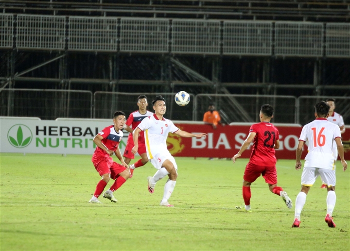 Đè bẹp U23 Kyrgyzstan, U23 Việt Nam bất bại trước vòng loại U23 châu Á - Ảnh 1.
