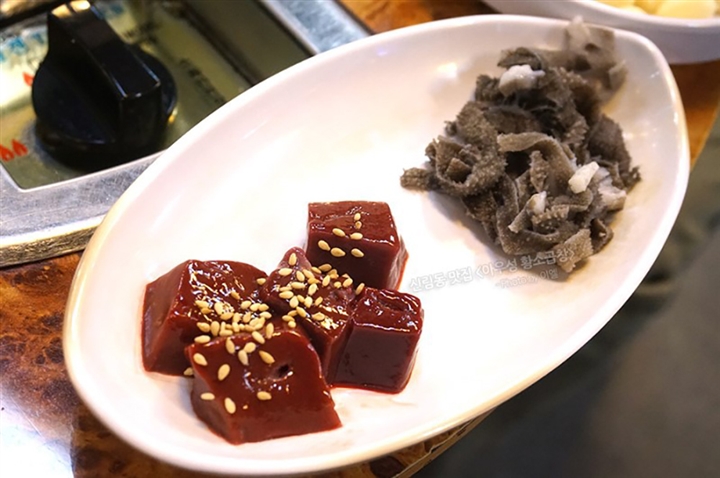 Hàn Quốc có món ‘pudding máu’ gây nghiện nhưng không phải ai cũng dám thử - Ảnh 3.