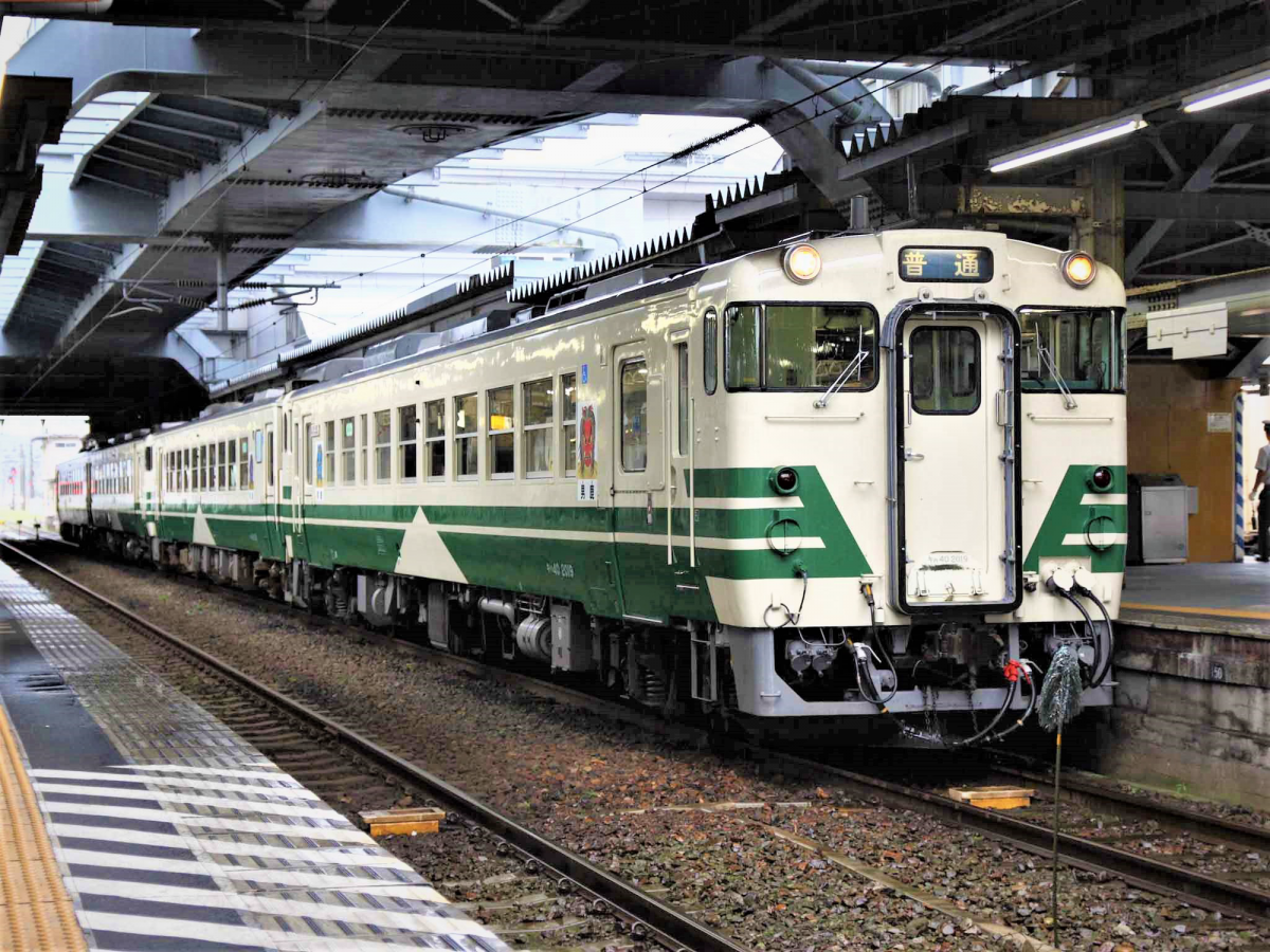 Đường sắt xin nhập 37 toa tàu cũ của Nhật Bản để thay thế số toa tàu cũ hơn - Ảnh 1.
