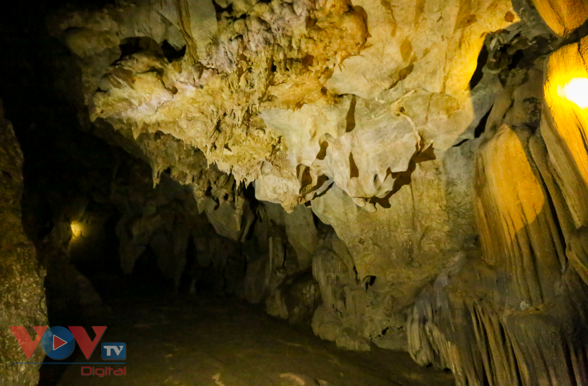 Khám phá vẻ đẹp hang động Chua Ta ở Điện Biên - Ảnh 9.