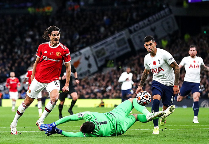 Kết quả Tottenham 0-3 MU: Song sát Ronaldo - Cavani tỏa sáng - Ảnh 2.