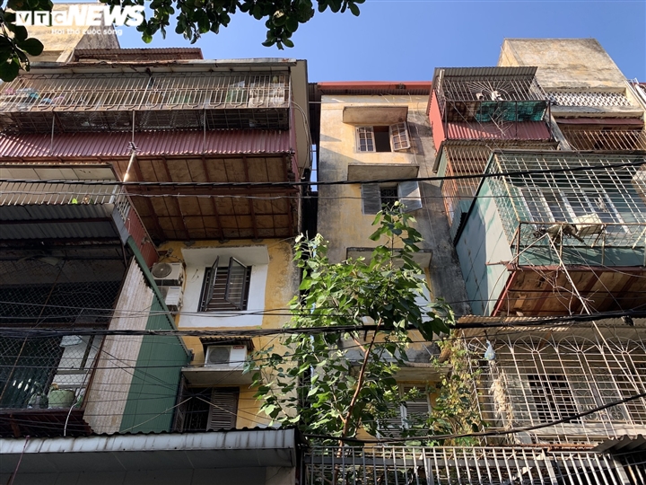 Cảnh rùng mình trong 4 khu chung cư nguy hiểm nhất Hà Nội, sắp được xây mới - Ảnh 15.