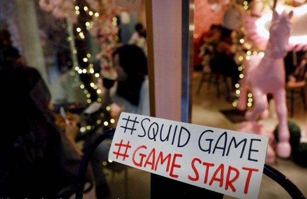 Netflix phải chỉnh sửa số điện thoại xuất hiện trong Squid Game  - Ảnh 1.