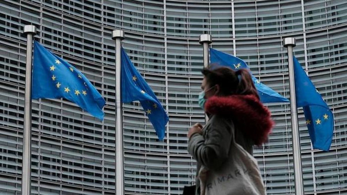 EU xem xét áp đặt các biện pháp trừng phạt mới đối với Belarus - Ảnh 1.