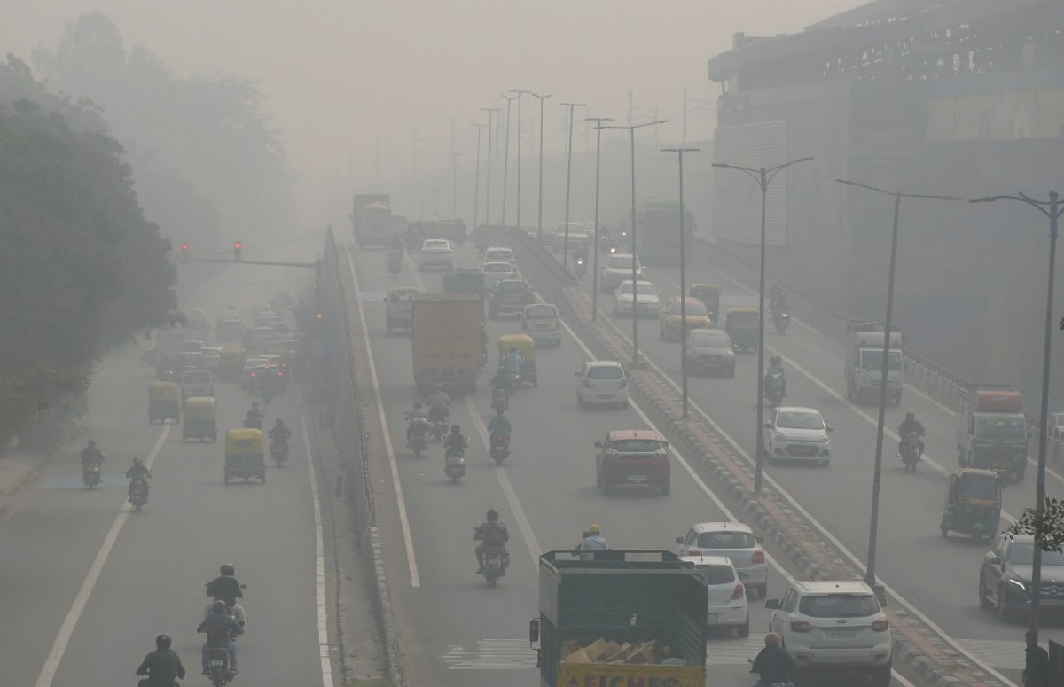 Ấn Độ đóng cửa các trường học ở thủ đô 1 tuần vì ô nhiễm không khí - Ảnh 2.