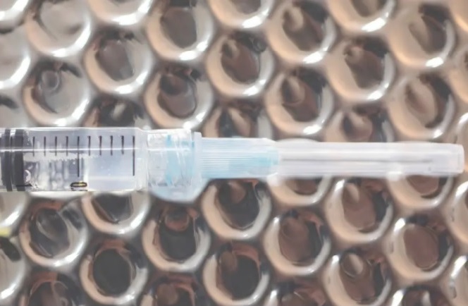 Israel giới thiệu vaccine COVID-19 ngăn ngừa hiệu quả biến thể Delta - Ảnh 1.