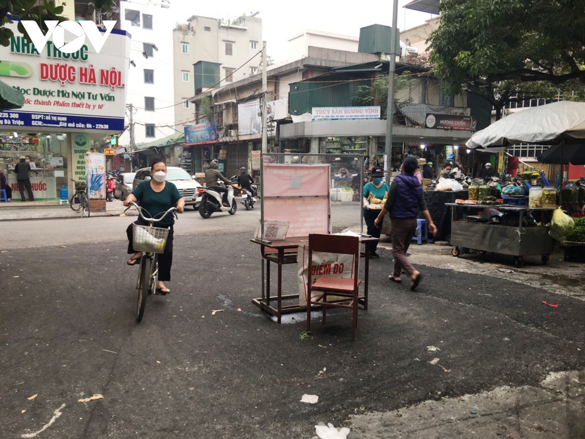 Quét mã QR tại chợ dân sinh ở Hà Nội đang làm chiếu lệ? - Ảnh 3.