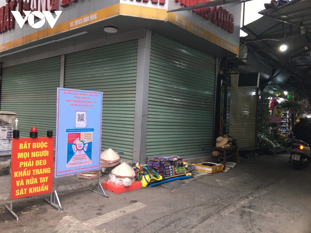 Quét mã QR tại chợ dân sinh ở Hà Nội đang làm chiếu lệ? - Ảnh 2.