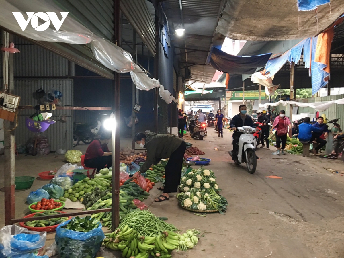 Quét mã QR tại chợ dân sinh ở Hà Nội đang làm chiếu lệ? - Ảnh 10.