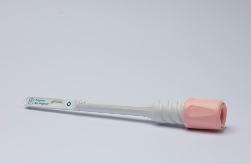 Hé lộ que thử thai bằng nước bọt đầu tiên thế giới - Ảnh 1.