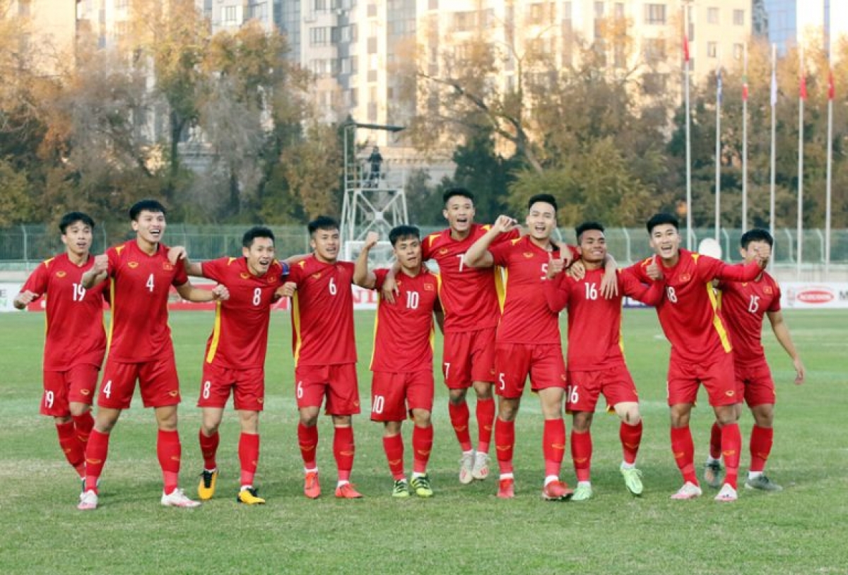 HLV Park Hang Seo gọi 8 cầu thủ U23 lên ĐT Việt Nam - Ảnh 1.