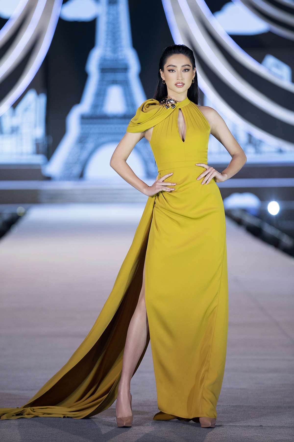 Hoa hậu Lương Thùy Linh bất ngờ trở thành mentor The Next Face Vietnam 2021 - Ảnh 1.