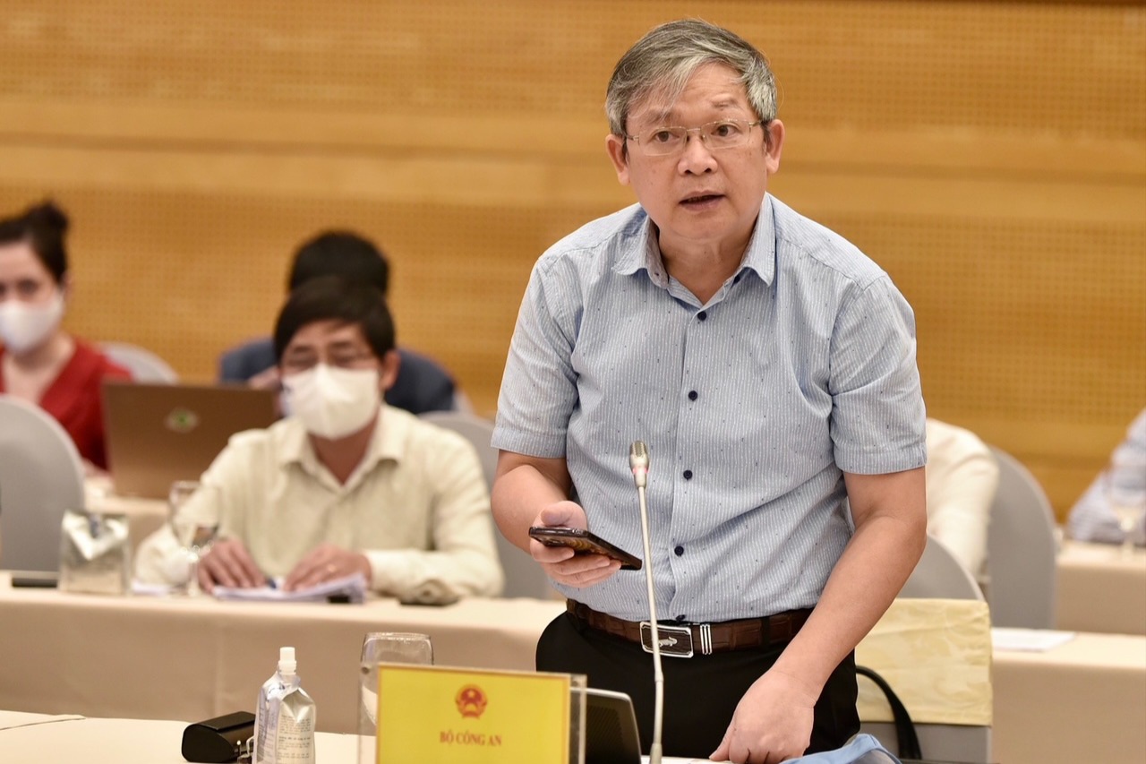 Bộ Công an nói về quyết định khởi tố Thứ trưởng Y tế Trương Quốc Cường - Ảnh 1.