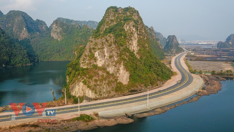 Đường bao biển đẹp nhất Quảng Ninh đang dần thành hình - Ảnh 9.
