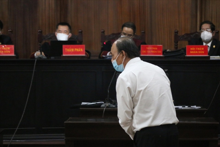 Xét xử vụ SAGRI: Bị cáo Lê Tấn Hùng nói 'đây là bản án đến suốt đời không quên' - Ảnh 1.