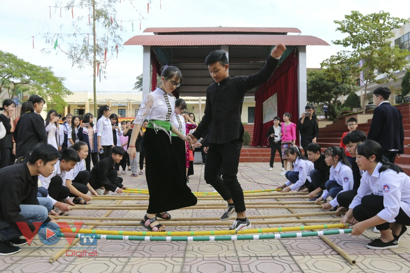 Xòe Thái và nét đẹp của cộng đồng văn hóa dân tộc Thái Tây Bắc - Ảnh 13.