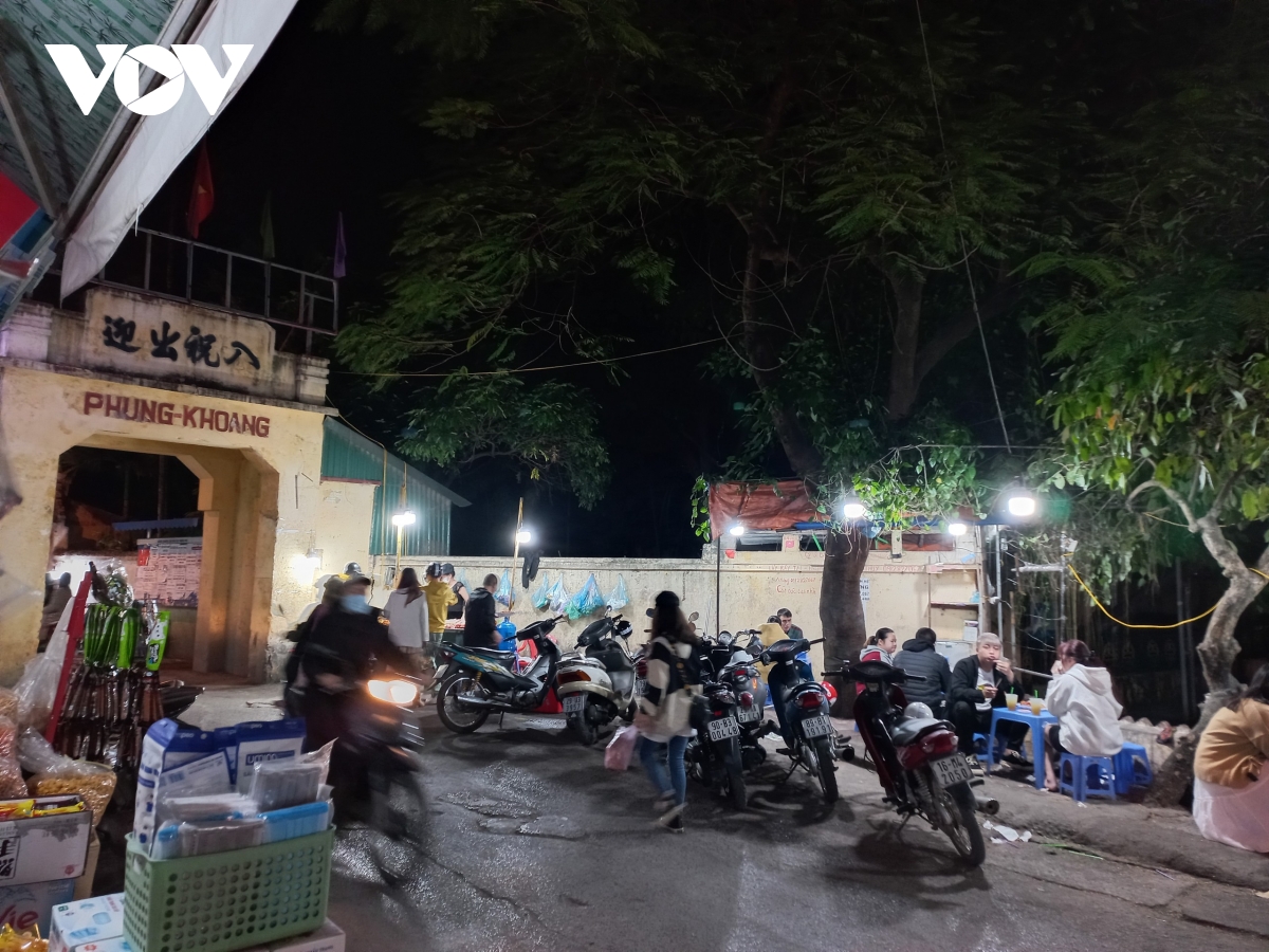 Nhan nhản nhà hàng, quán ăn ở Hà Nội vi phạm công tác phòng chống dịch - Ảnh 11.