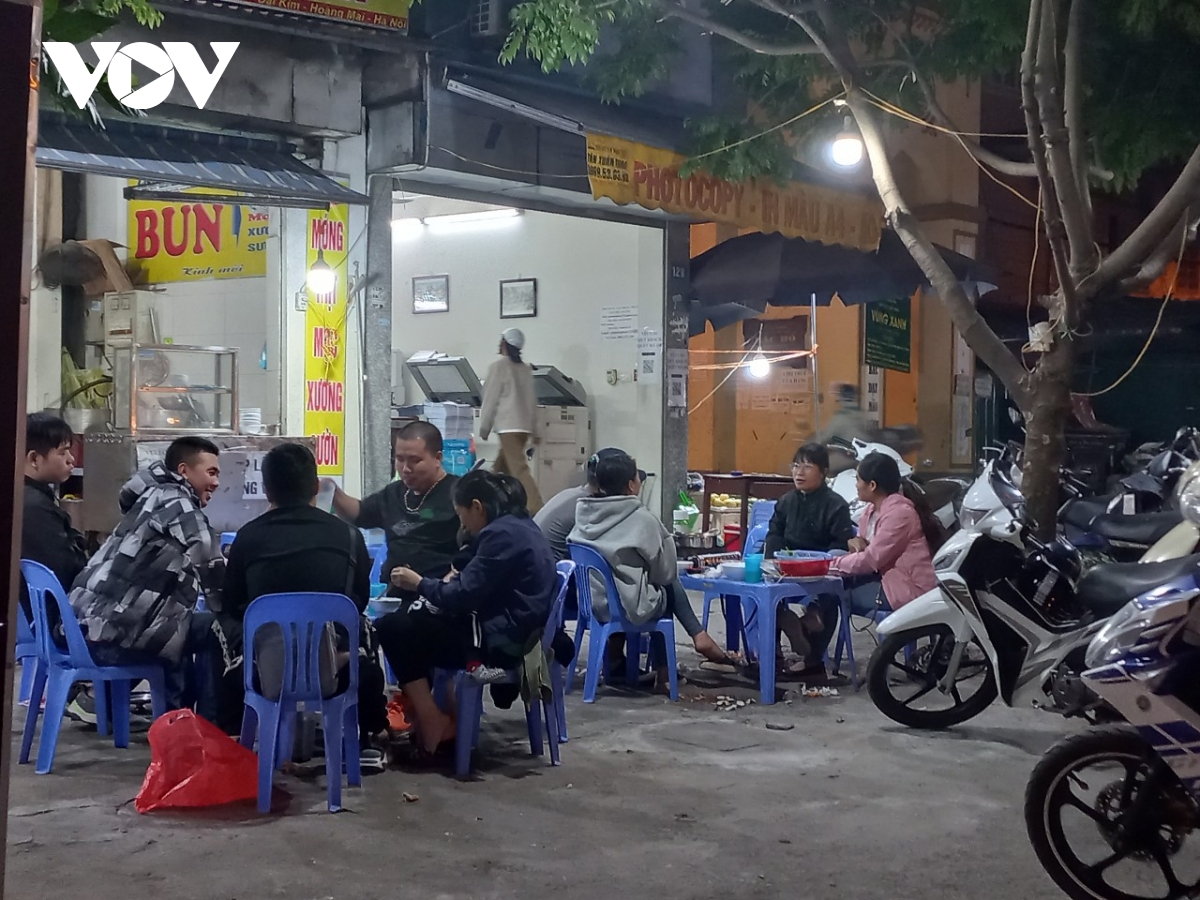 Nhan nhản nhà hàng, quán ăn ở Hà Nội vi phạm công tác phòng chống dịch - Ảnh 7.