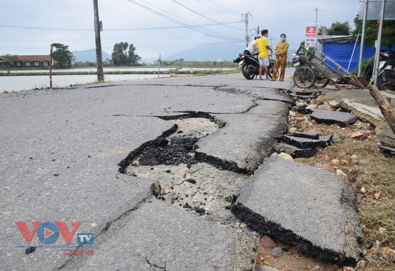 Bình Định thiệt hại nặng nề do mưa lũ - Ảnh 12.