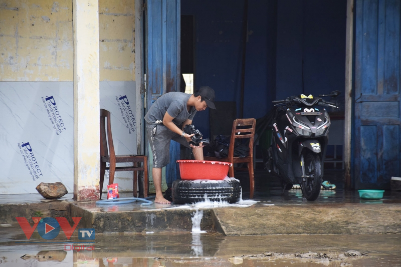 Bình Định thiệt hại nặng nề do mưa lũ - Ảnh 15.