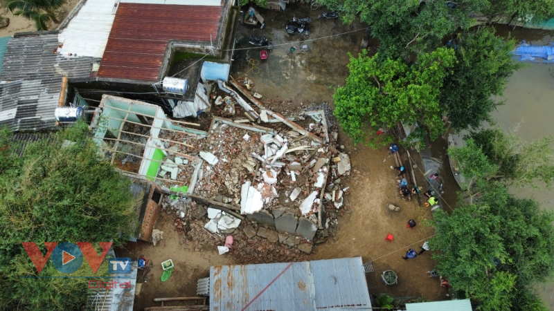 Bình Định thiệt hại nặng nề do mưa lũ - Ảnh 2.